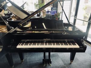 Chickering Ebony Gloss 6'10" Grand Piano (incl. Tax)